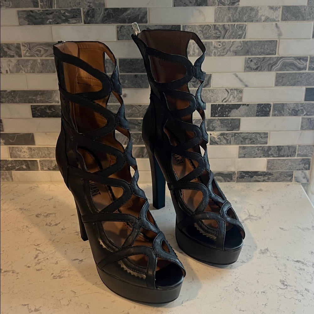 Colin Stuart Gladiator High Heels Size 7.5